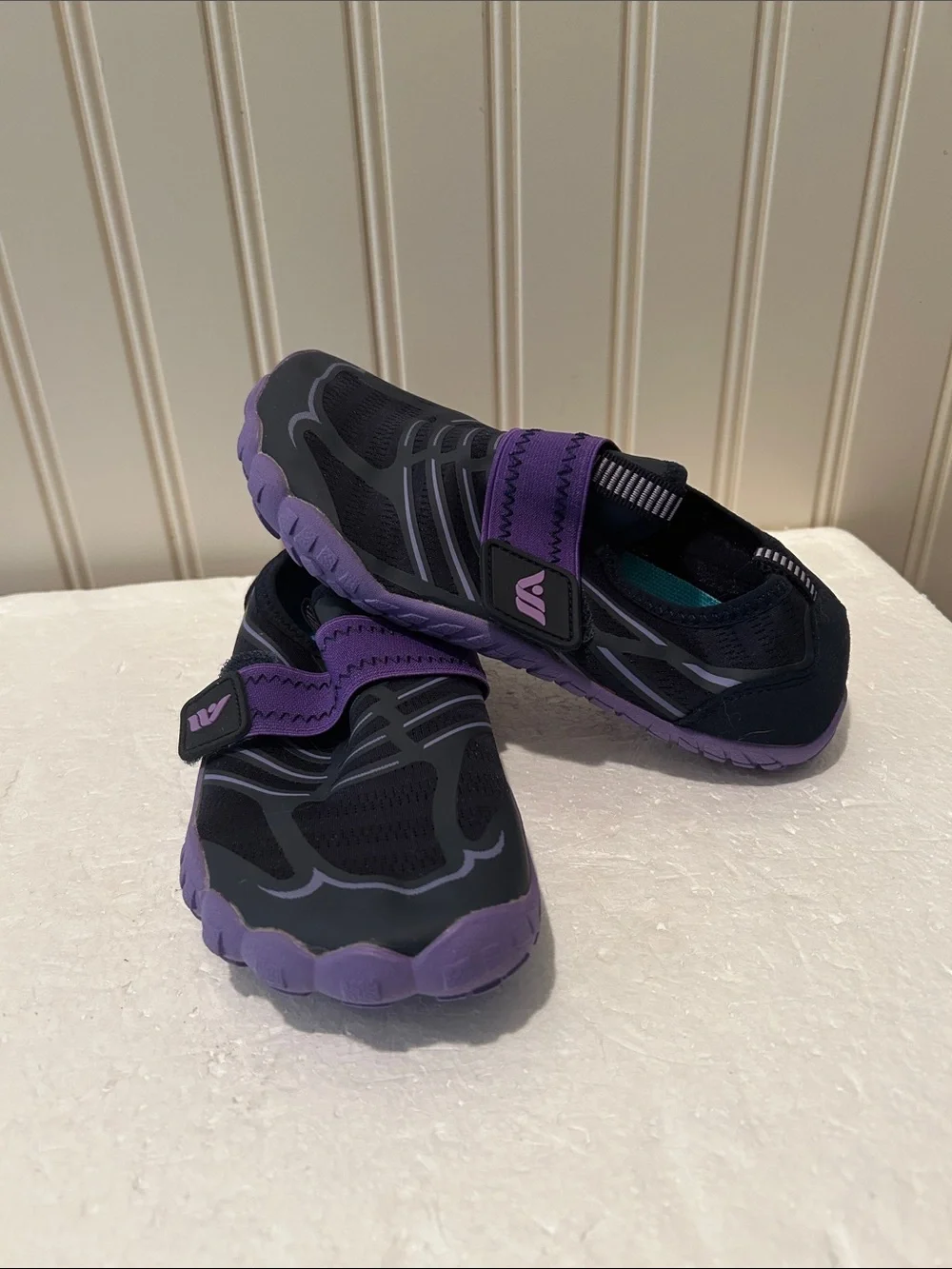 Merence Kids SlipOn Water Athletic Shoes Comfort Strap size 2 (33)Black Purple